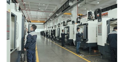 恪守初心，，，，，，，，从全球结构到品质深耕